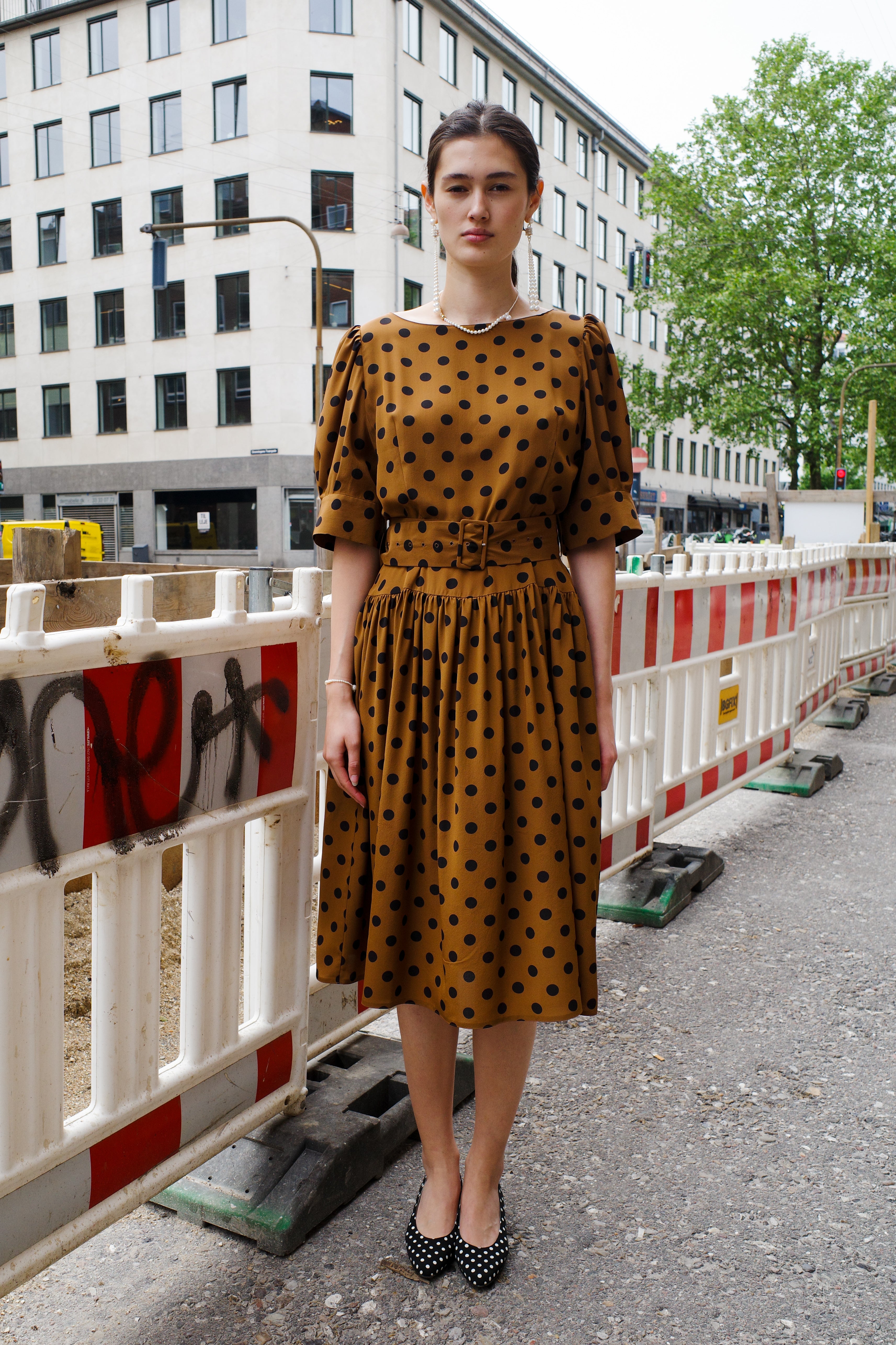 Bjorg Dress Tessilstock Brown - Black Dots