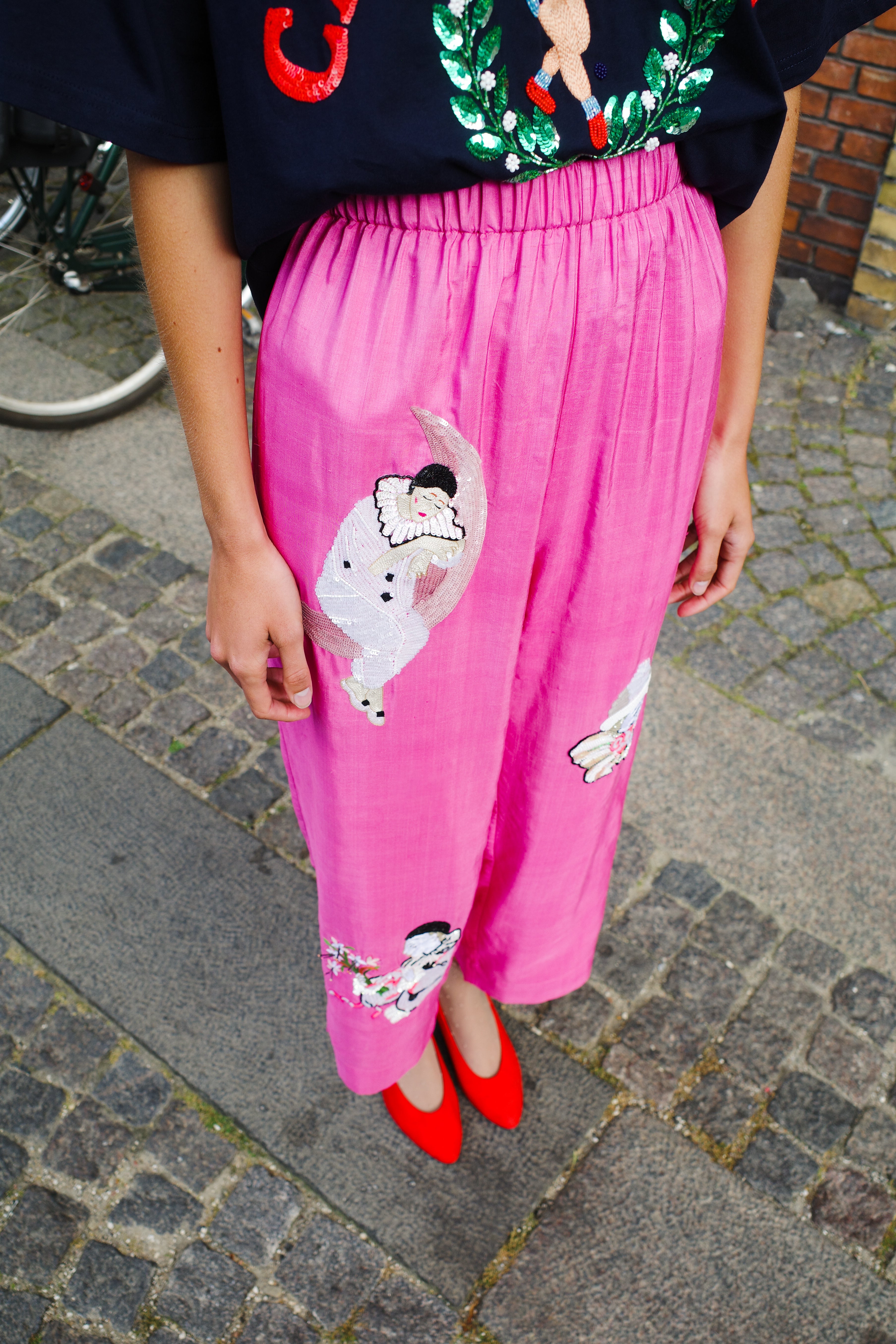 Coco Pants w. Embroidery Silk Taft pink w. Embroidery