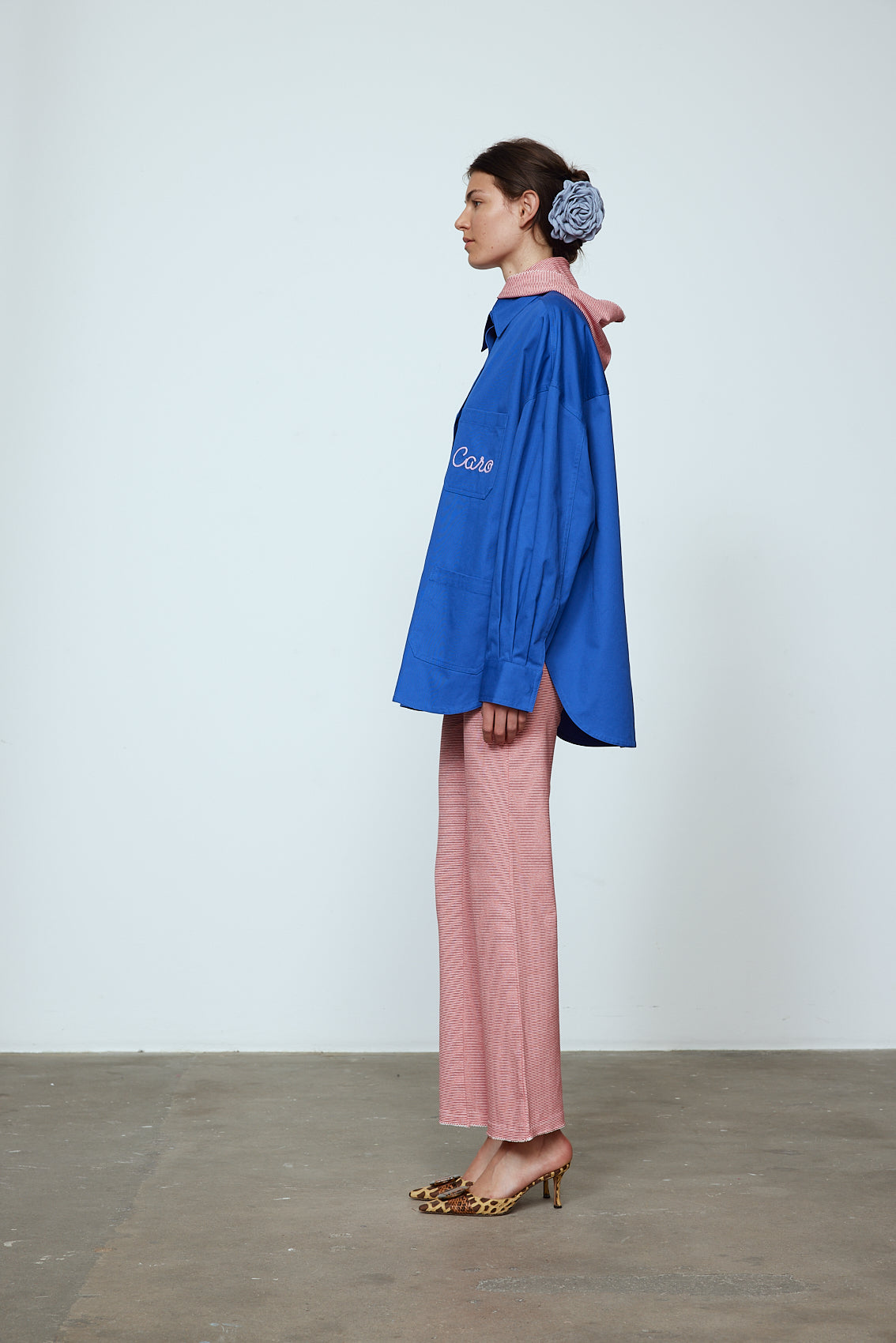 The Frederik Shirt is an oversized cotton style with big sleeves and an embroidered Caro logo on the front. Style it open over a dress, tank top, or t-shirt or buttoned up on its own. Material: 100% cotton. The model is 179cm (5'10") and wears size S. Inspired by Frederik Bille Brahe.