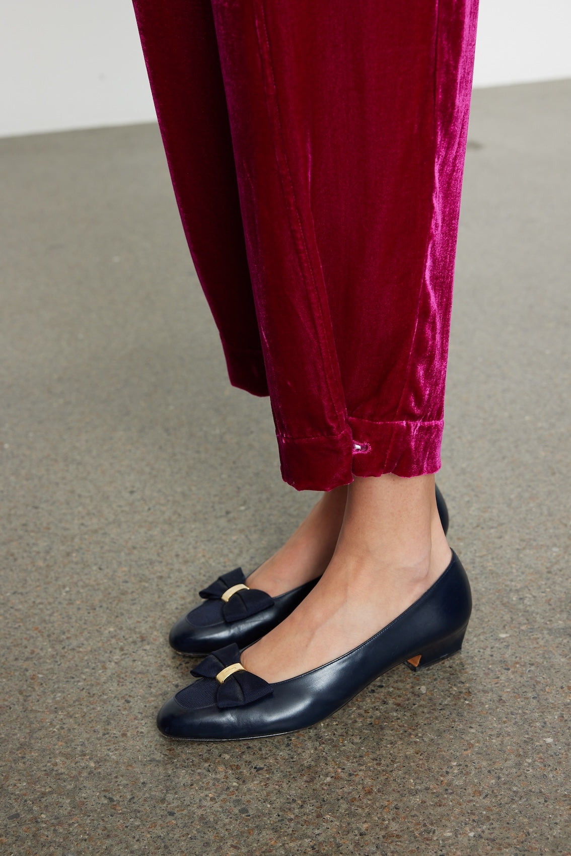 Caro Editions The Bonsai Pants are made in a luxurious silk velvet fabric with a heavy fall and feature an elastic band at the top. Style them slightly pulled up to reveal the ankles, together with a matching Bonsai Shirt in Silk Velvet for parties, dinners, and special occasions. Material: 80% Viscose, 20% Silk.