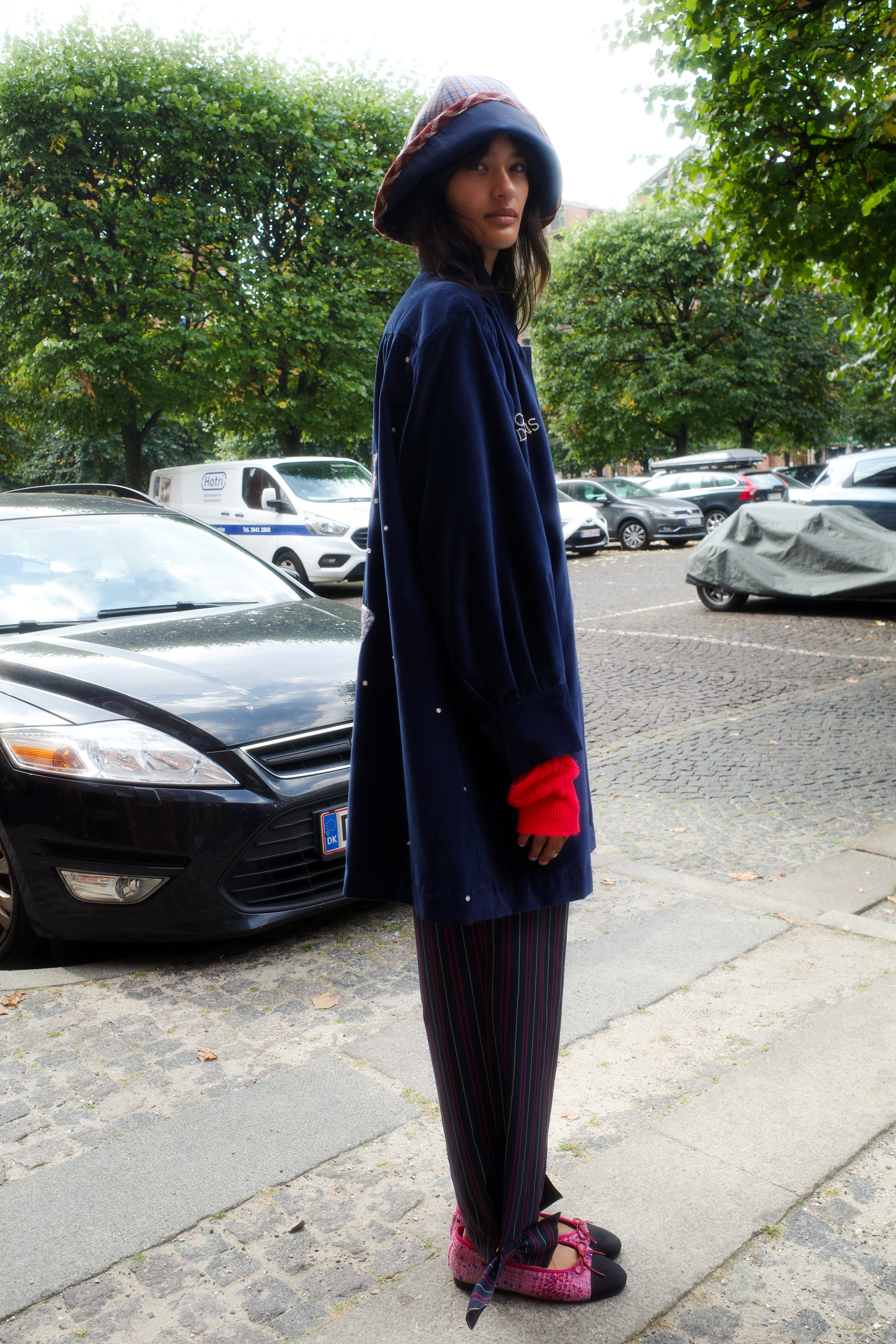 Gaia Coat - Navy champagne girl