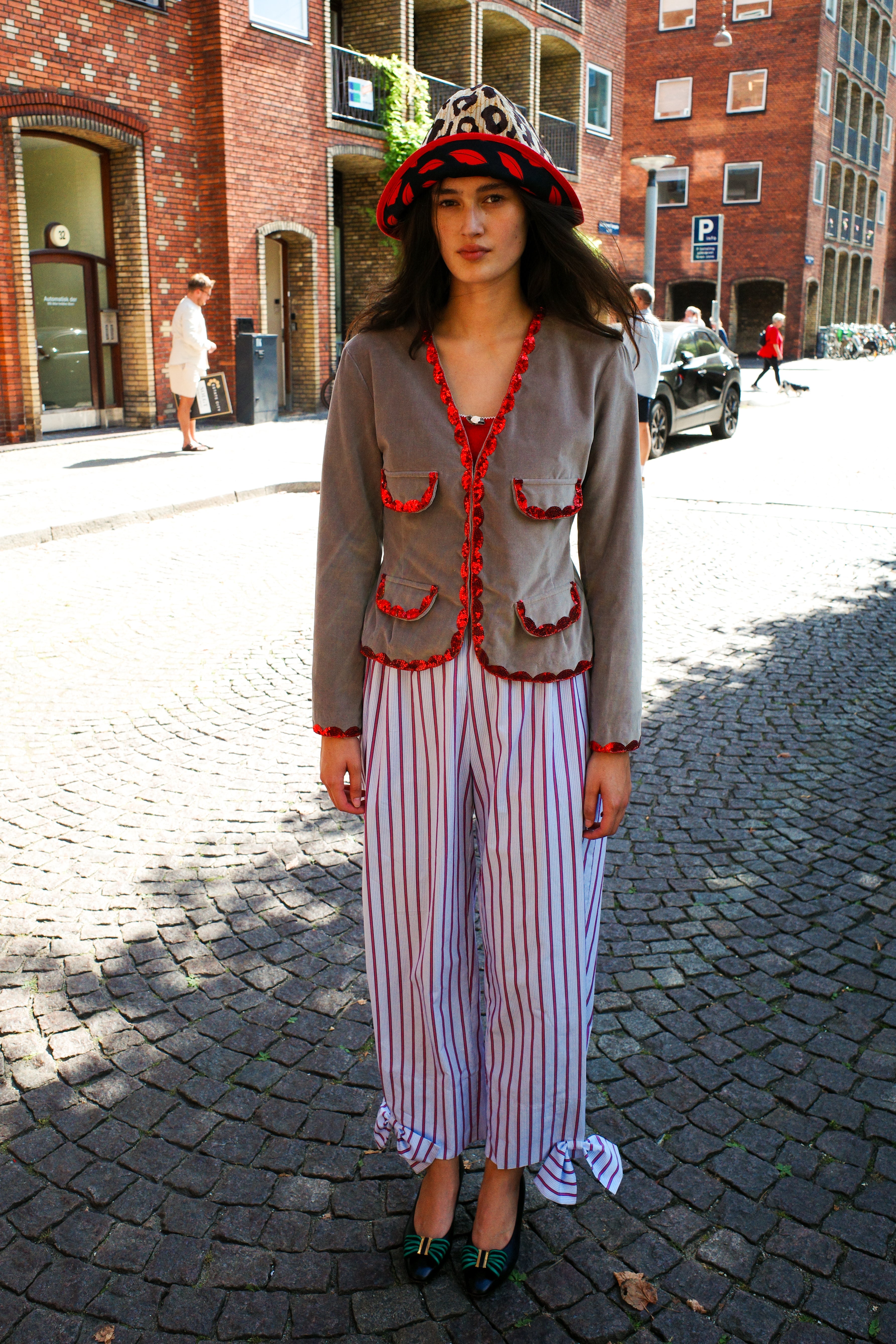 Tusnelda Jacket - Grey Velvet with Red Details