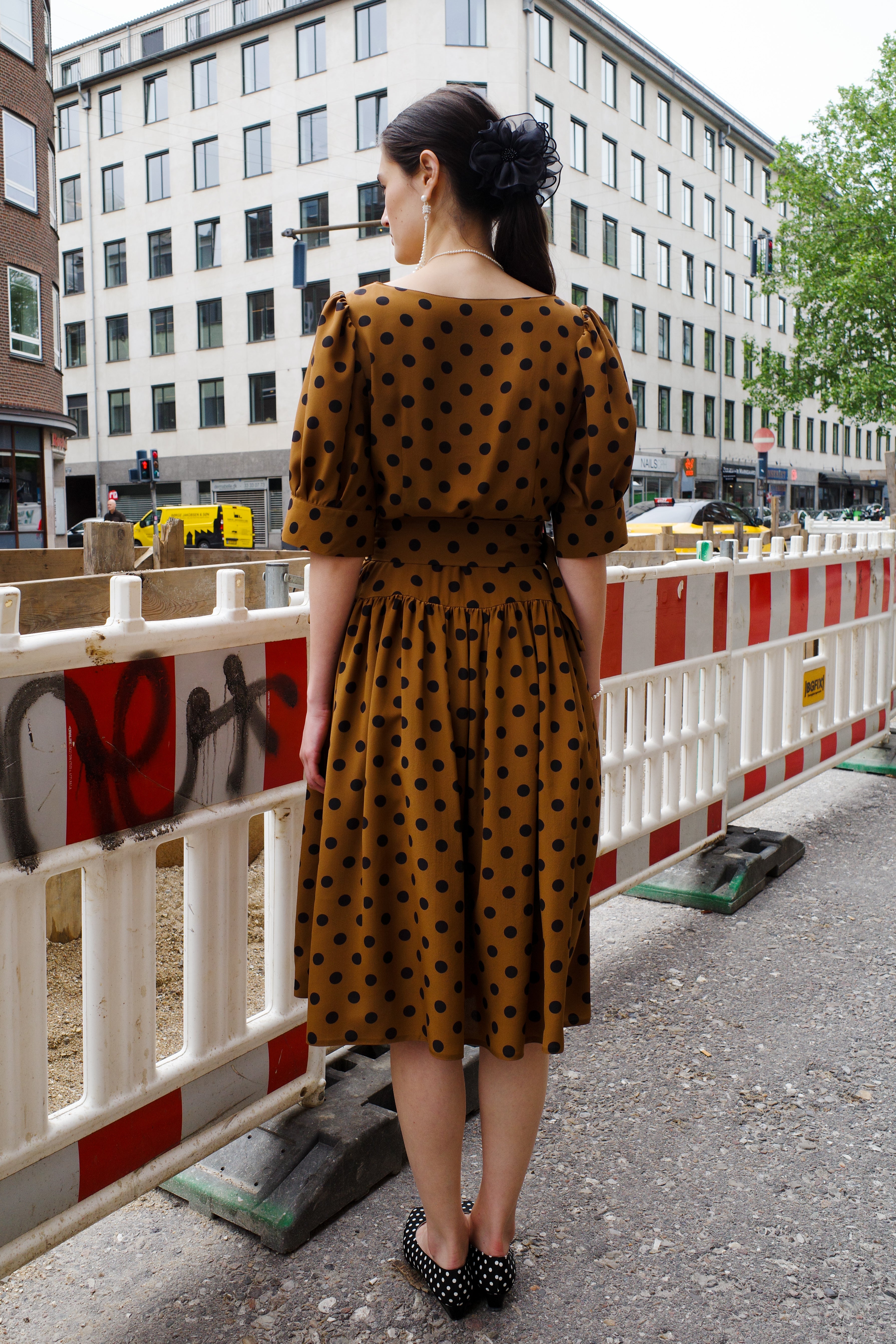 Bjorg Dress Tessilstock Brown - Black Dots