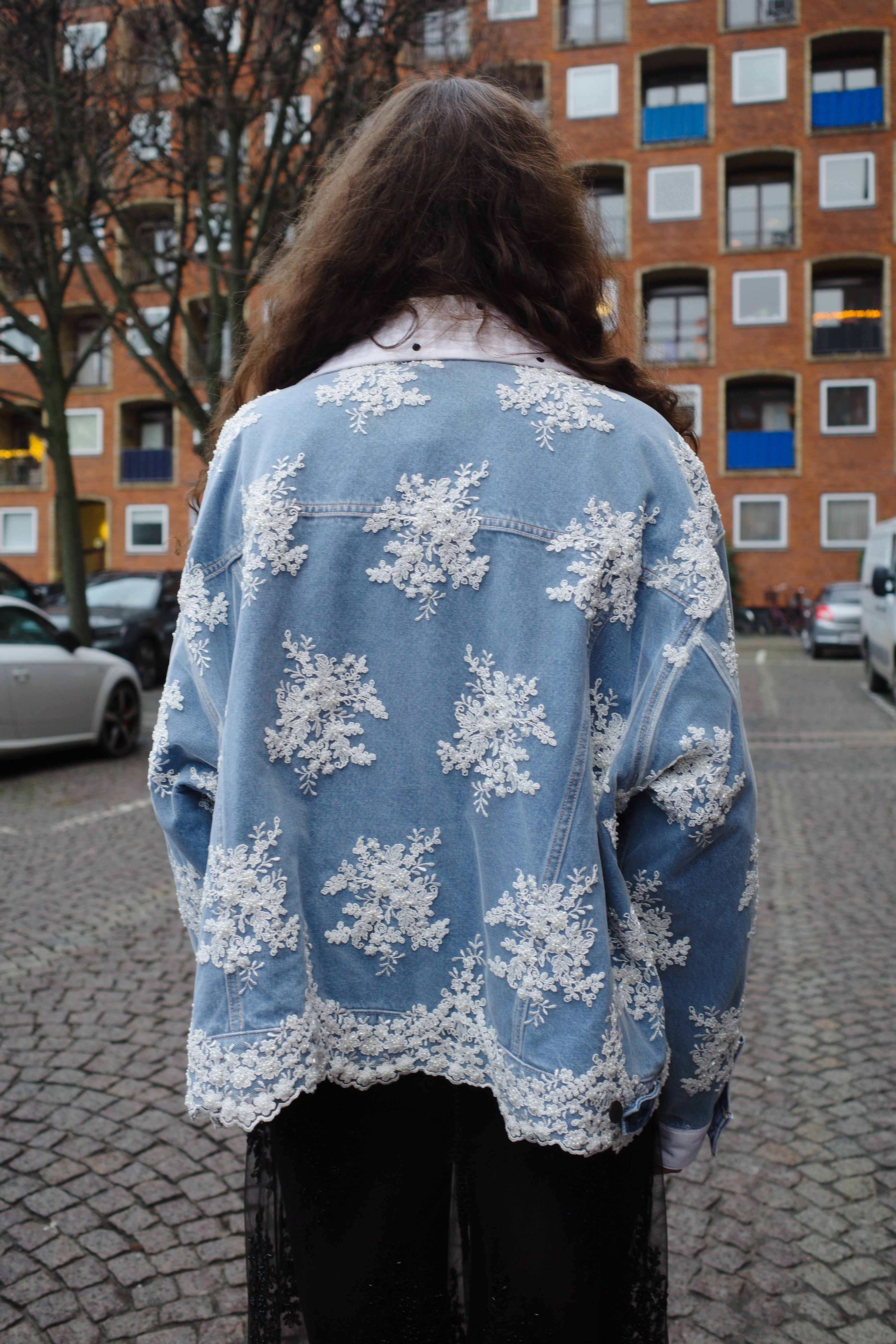 DENIM JACKET LACE WHITE PEARLS