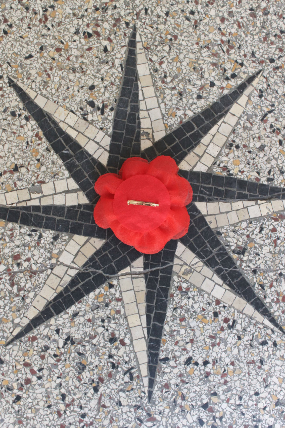 Tulle Rosie Brooch - Red