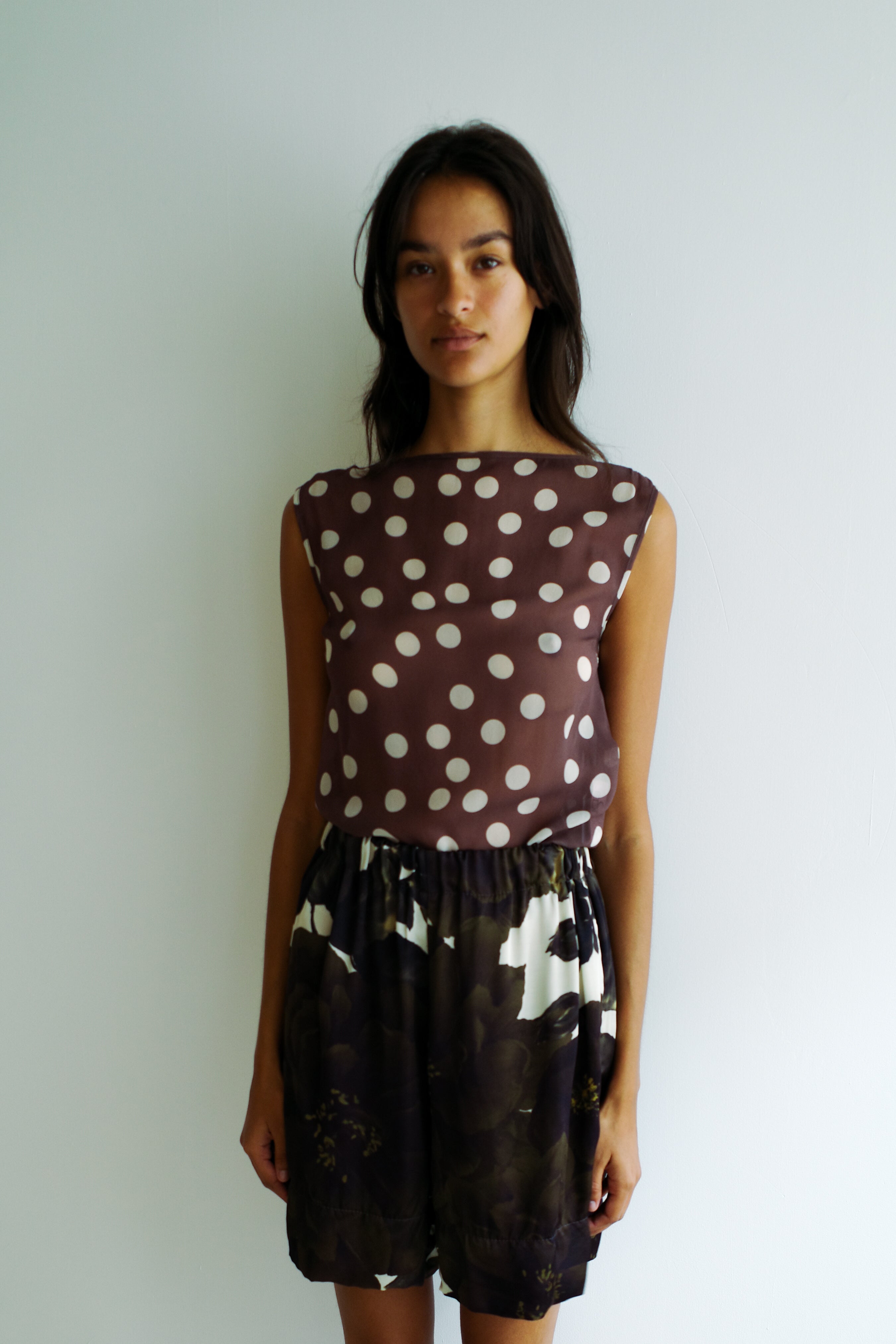 Alexa Top -  Brown w. Cream Dots
