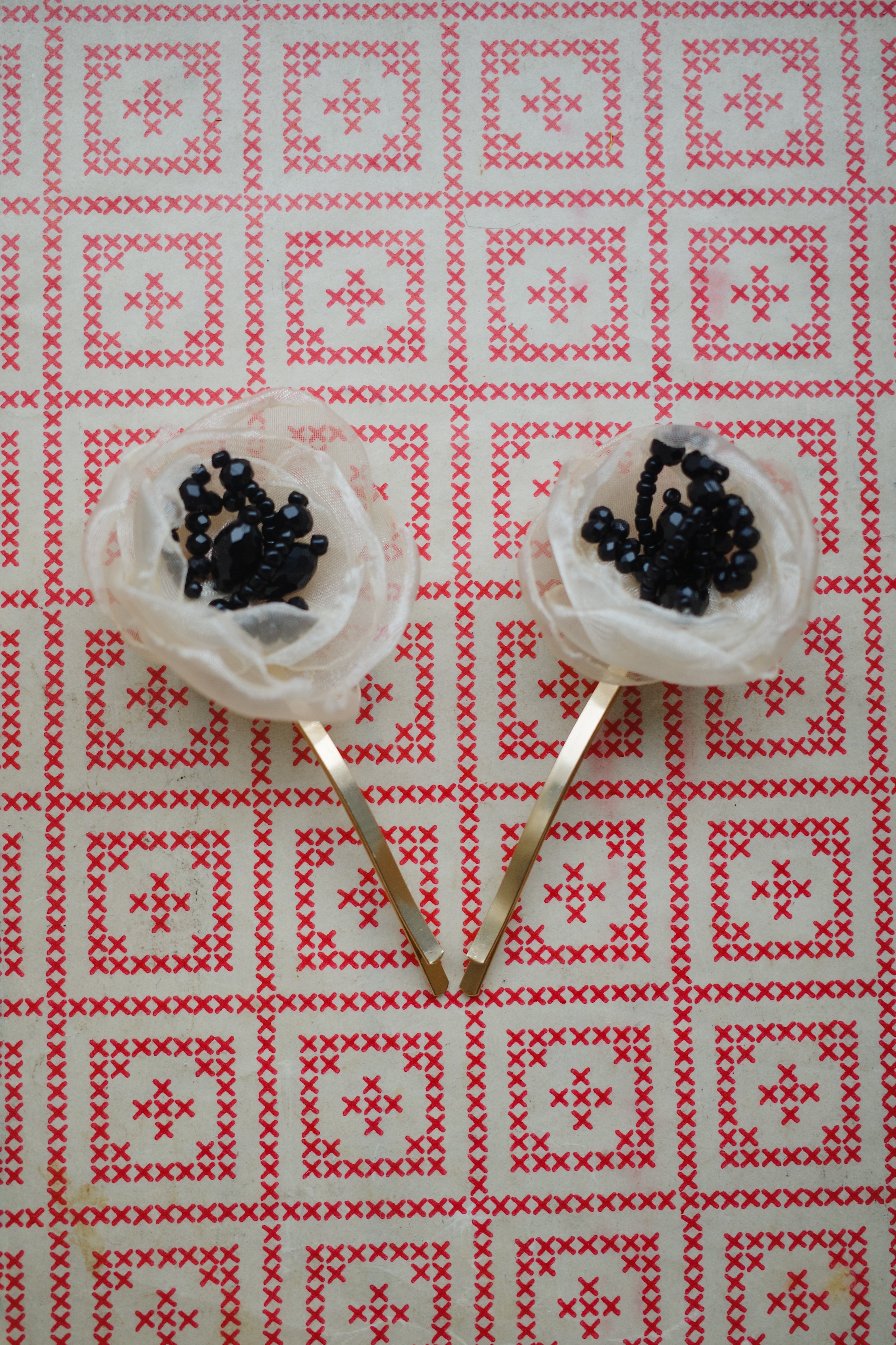 Poppy Bobby Pin - White