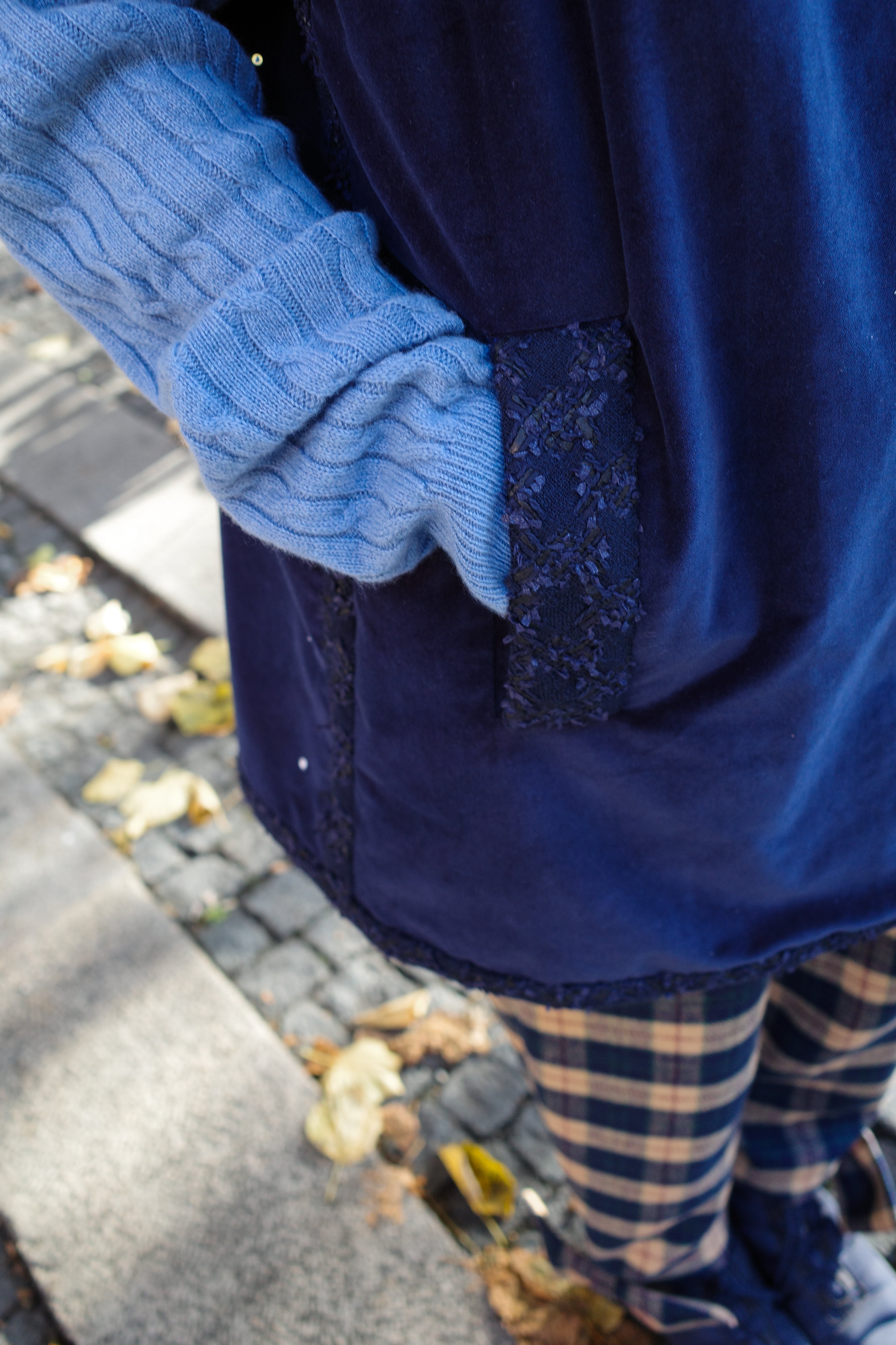 Gaia Vest - Champagne Girl