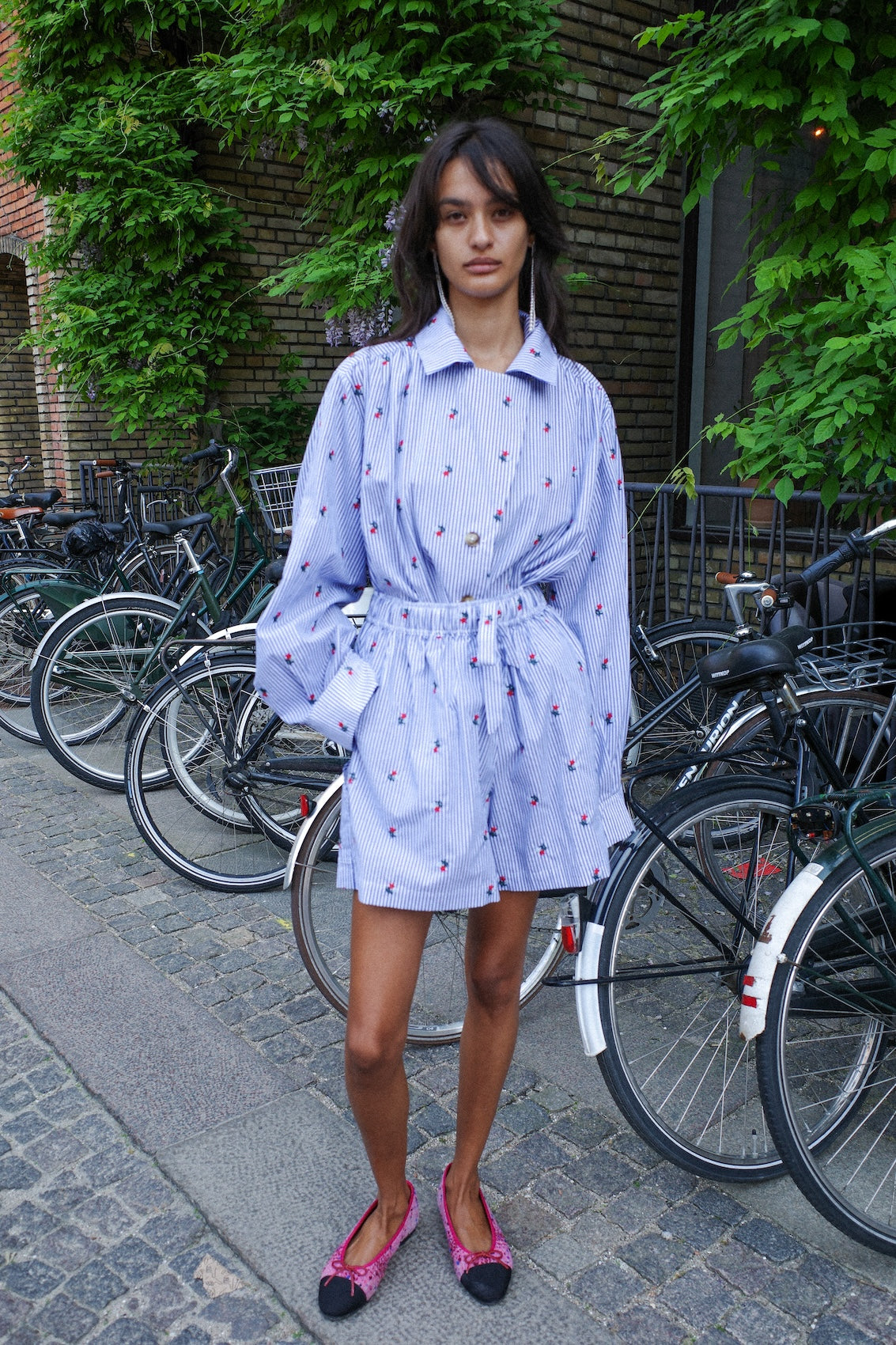 Hannah Shorts - Blue White Stripe w. Flower