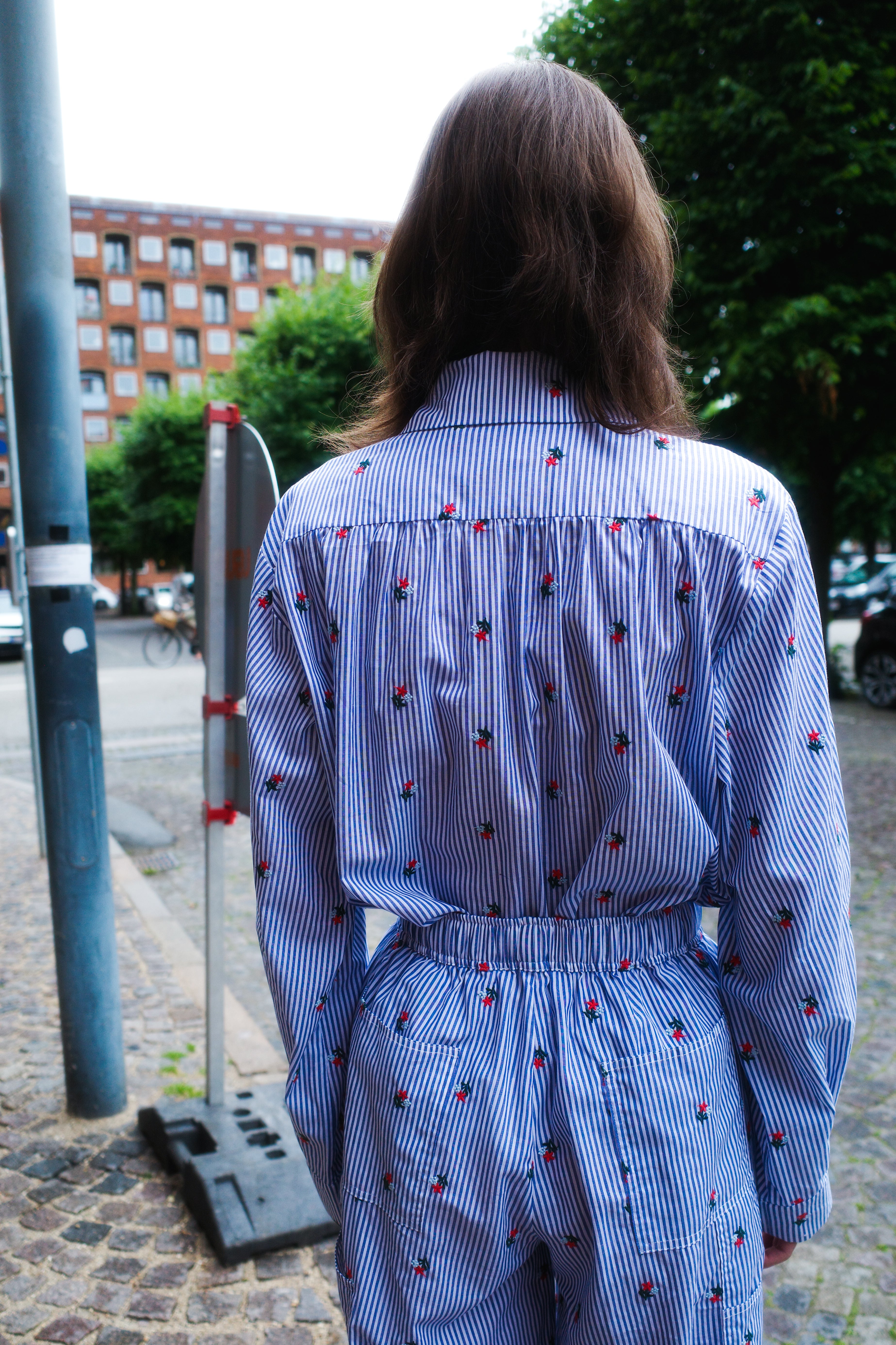 Bonsai Shirt - Blue White Stripe w. Flower