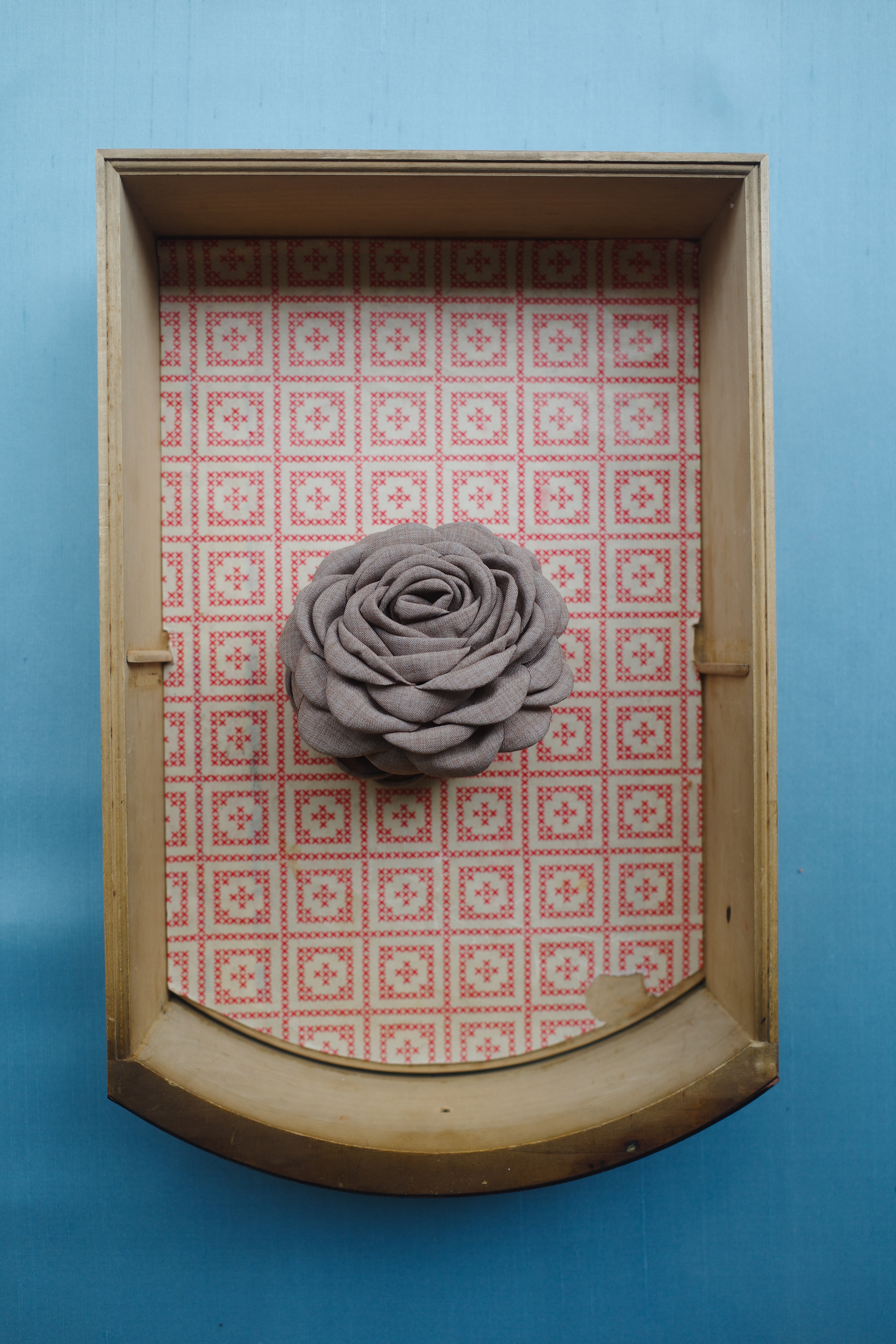 Rosie Hair Clip - Taupe