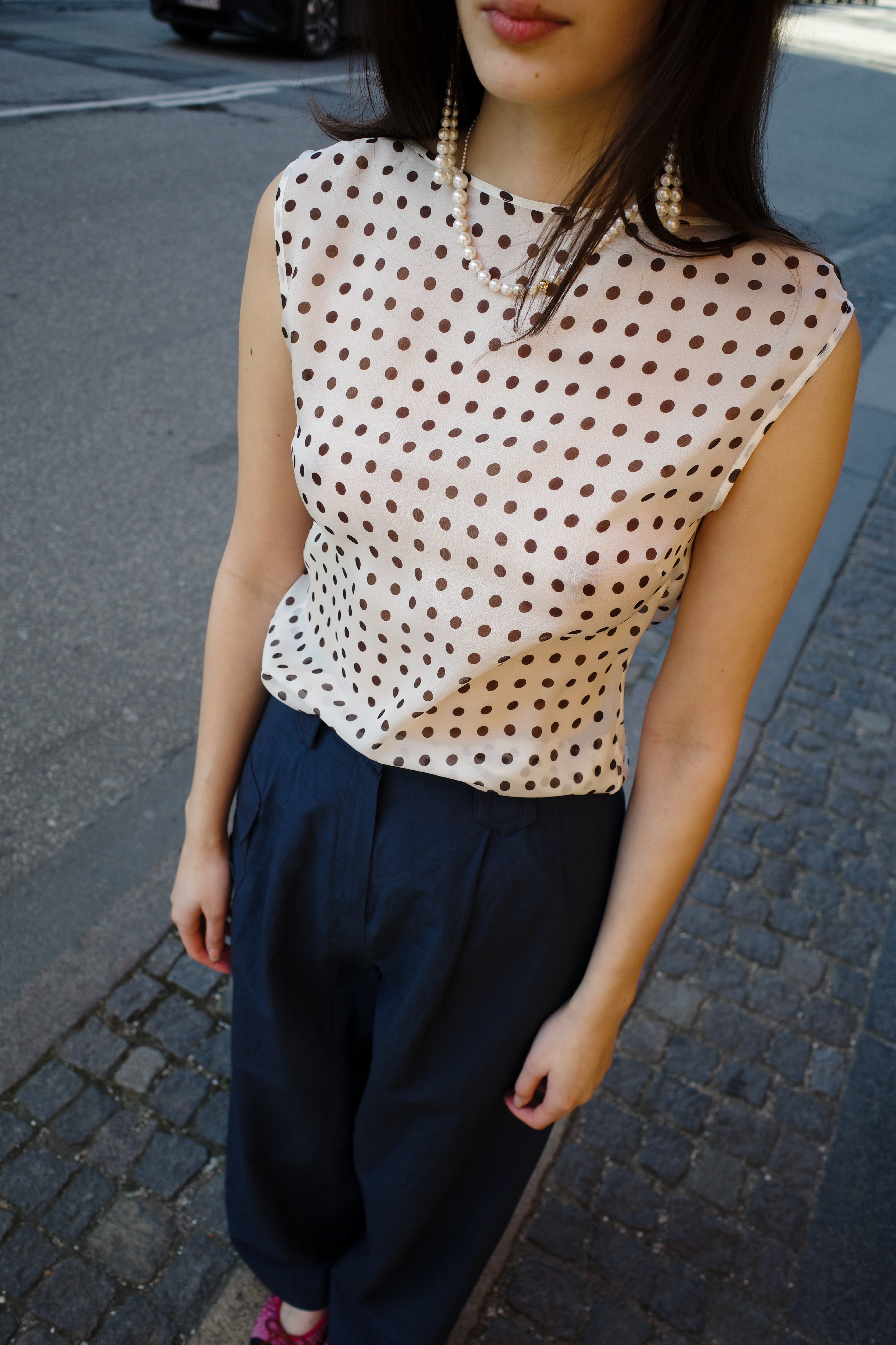 Alexa Top - Cream w. Brown dot