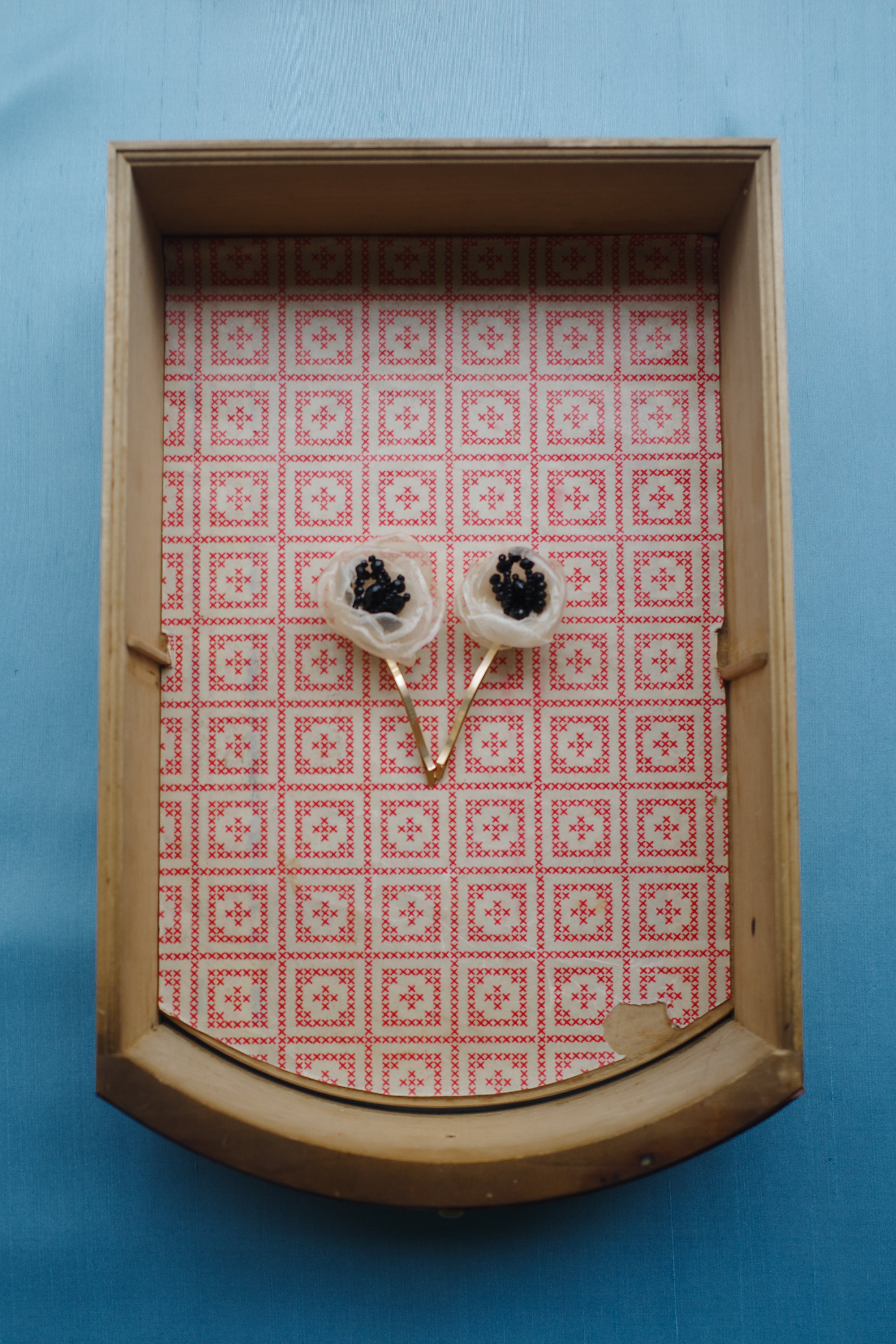 Poppy Bobby Pin - White