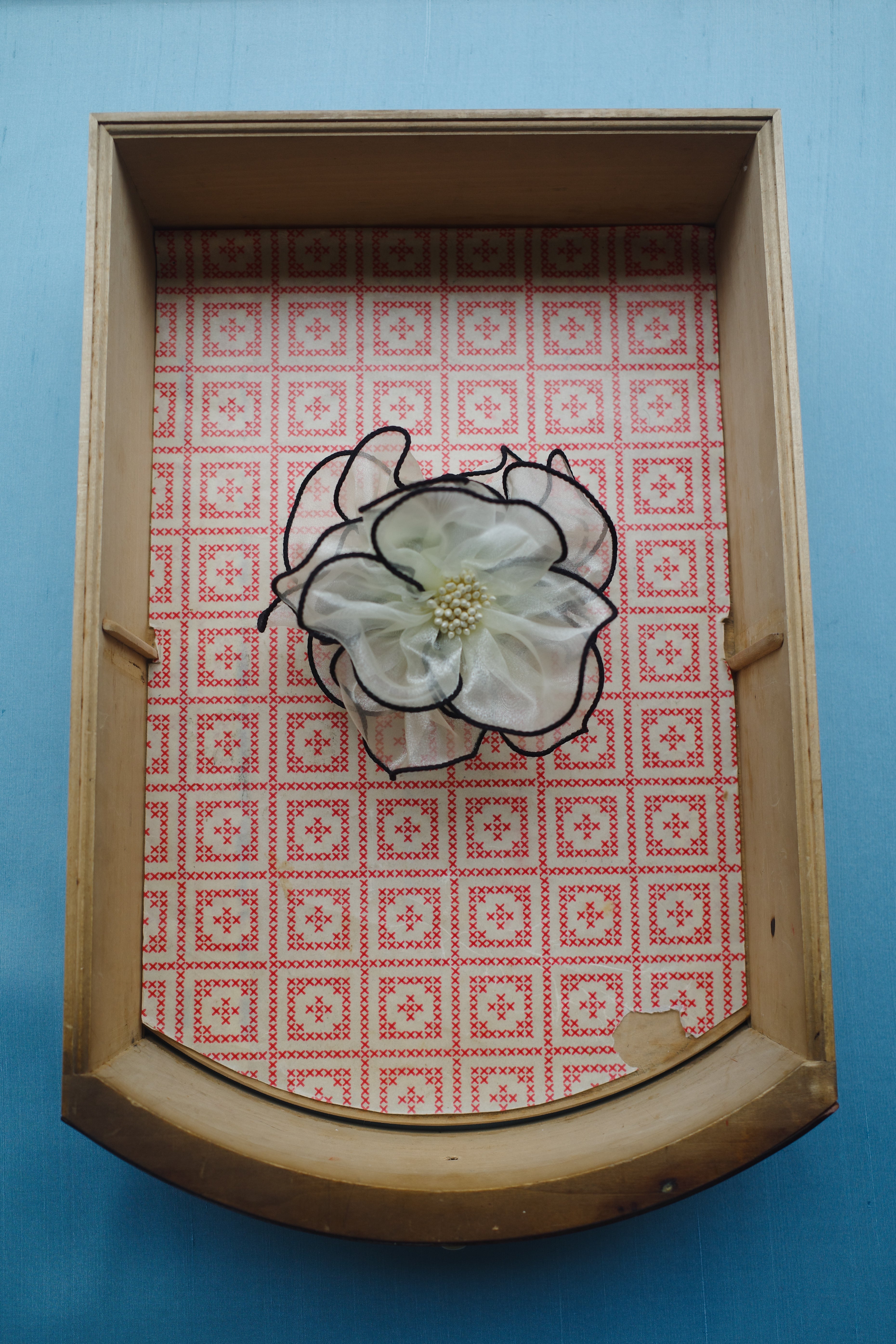 Lily Hair Clip - Cream