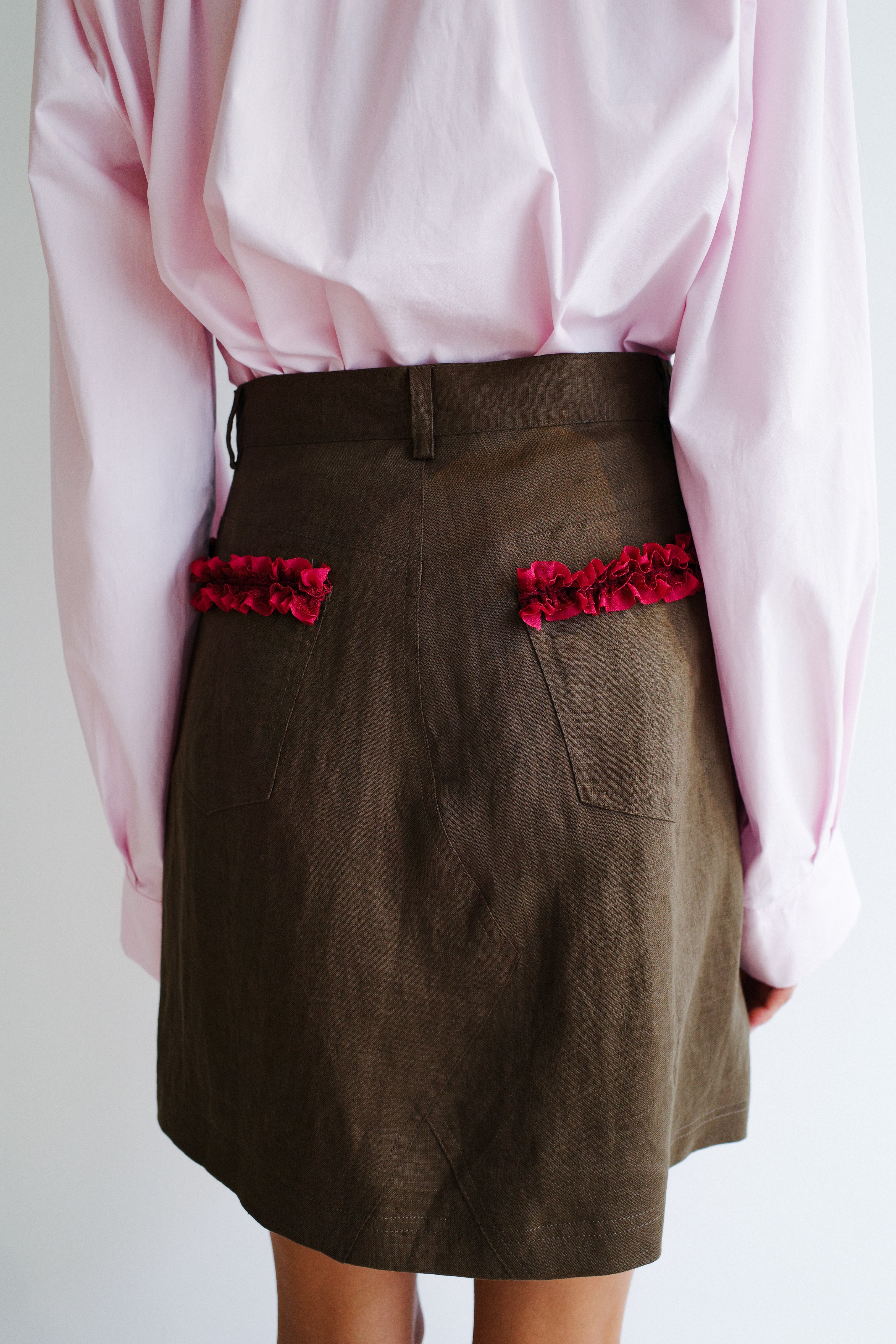 Nunu Skirt - Olive w. Fuschia ruffle