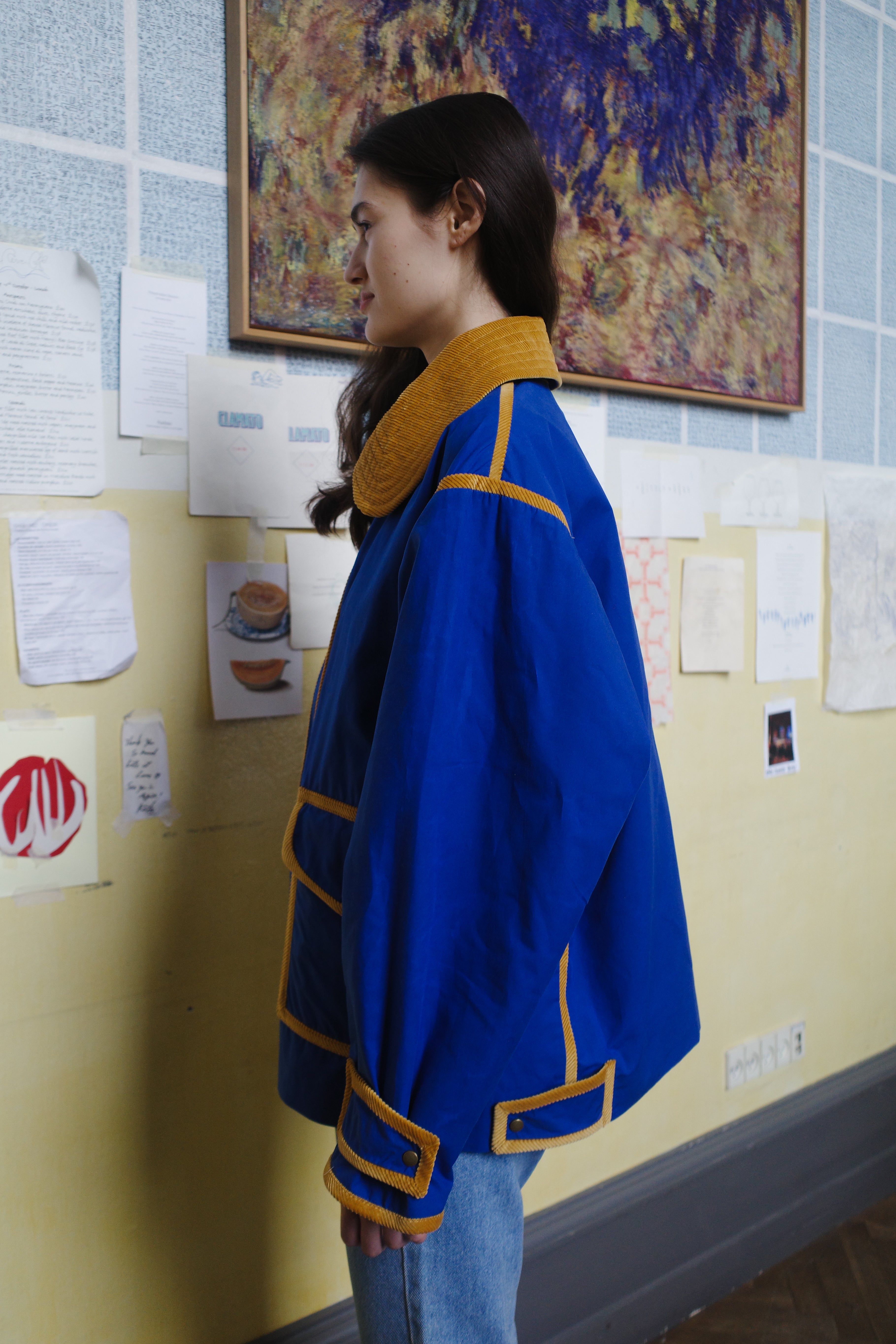 HARRIET JACKET COATED COTTON BLUE / CORN PIPINGS