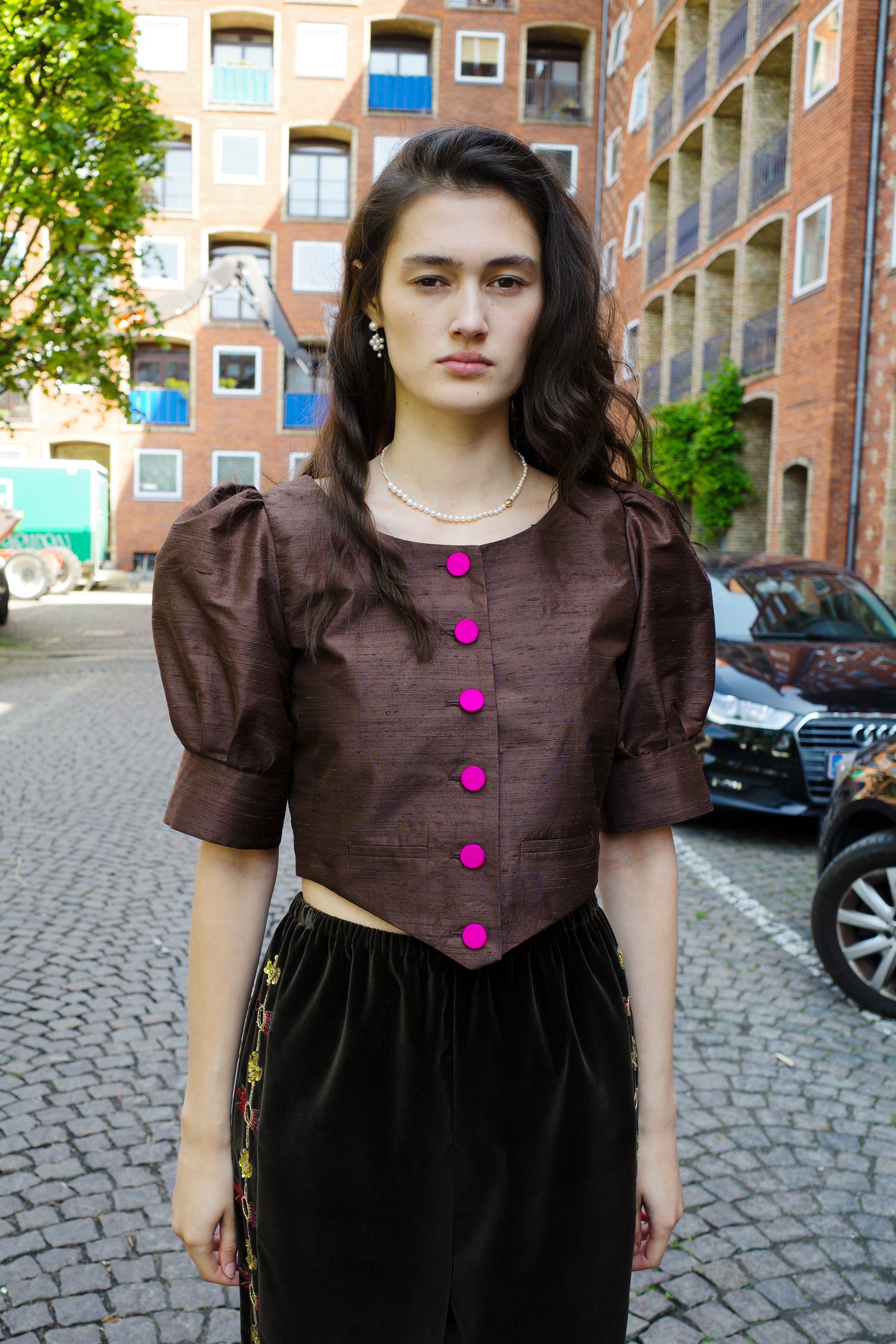 Laura Blouse 100% Silk Brown w. Pink Buttons